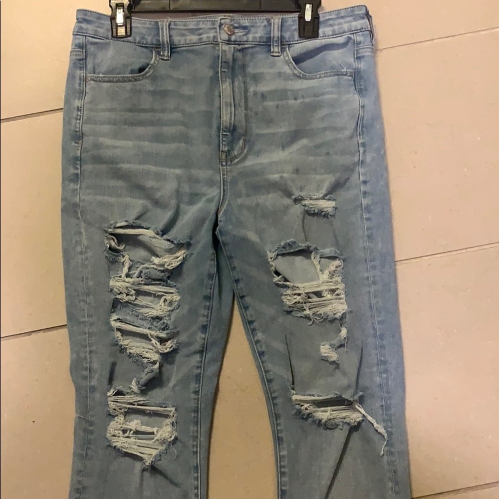 American Eagle High Wasted Jeans